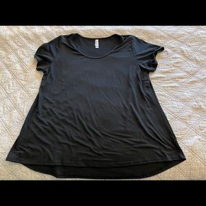 Plain black LulaRoe tshirt